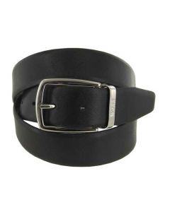 This Hugo Boss Otardo leather belt comes with a black strap.