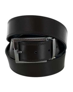 This Hugo Boss belt comes with a brown/black reversible leather strap.