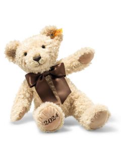 This is Cosy Year 2024 Teddy Bear designed by Steiff. 
