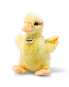 This is Pilla the Duckling designed by Steiff. 